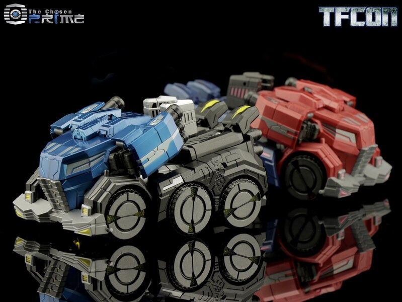 Planet X PX 14B Helios Powered Convoy TFCon Edition  (23 of 24)